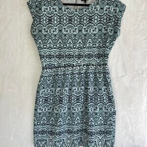The Limited blue and white patterned dress stretch waist Size L